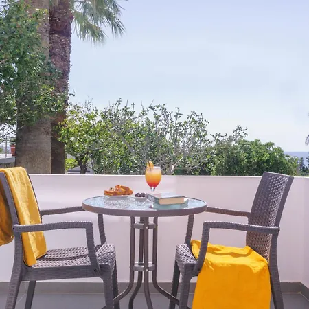 Porto Belissario מלון 3*